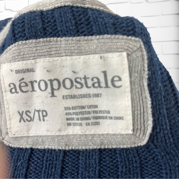 Aeropostale Hooded Button-up Cardigan Sweater with Zippered Pockets - Picture 4 of 7